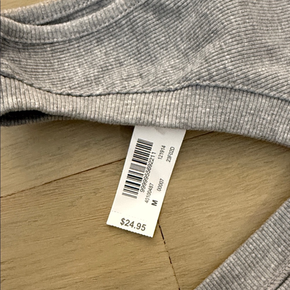 Gray Sleeveless Button-Up Women's Top - Picture 2 of 2